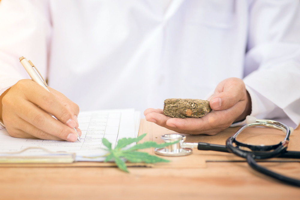 The Advantages of Visiting a Medical Marijuana Doctor